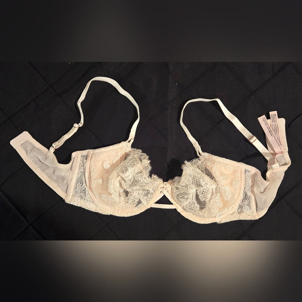 Victoria's Secret Cream Intimate Sleepwear
